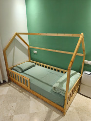 Image principale de Lit cabane en bois pour enfant taille 190*90