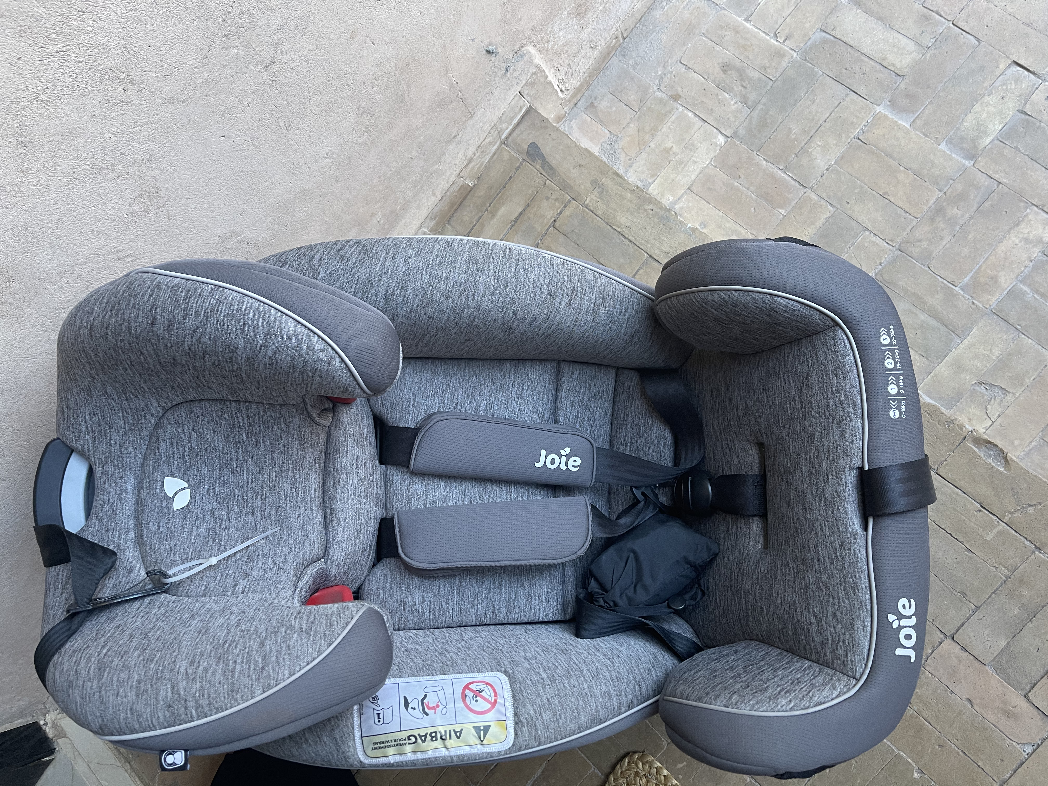 Siege Auto Joie 2 En 1 Happy Closet Achete Et Vends Sur Le 1er Site Marocain Dedie Aux Objets D Occasions Pour Bebe Enfant Et Maman Au Maroc